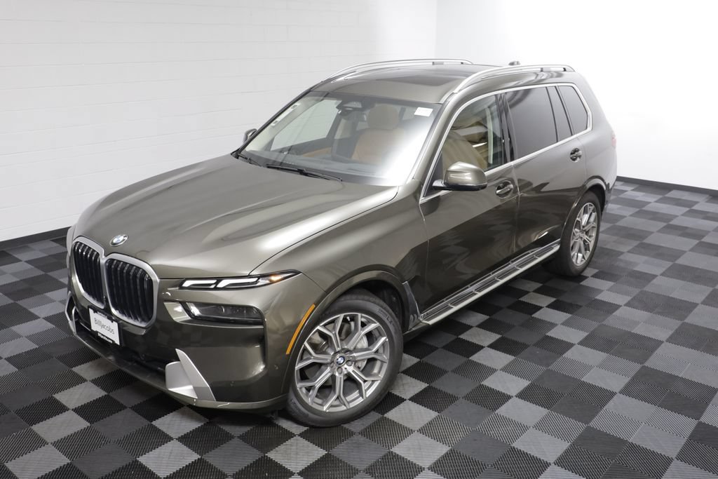 Certified 2024 BMW X7 xDrive40i w/ Premium Package AWD/4WD image 2