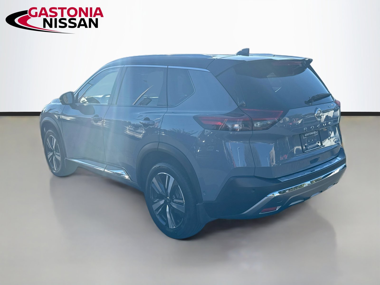 Used 2021 Nissan Rogue Platinum AWD/4WD image 6