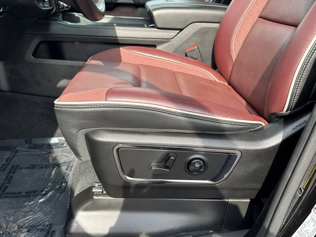 Used 2025 RAM 1500 Limited AWD/4WD image 27