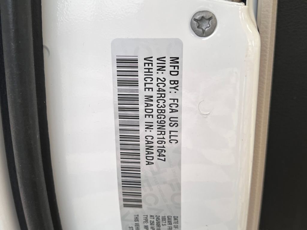 Used 2022 Chrysler Pacifica Touring-L image 49