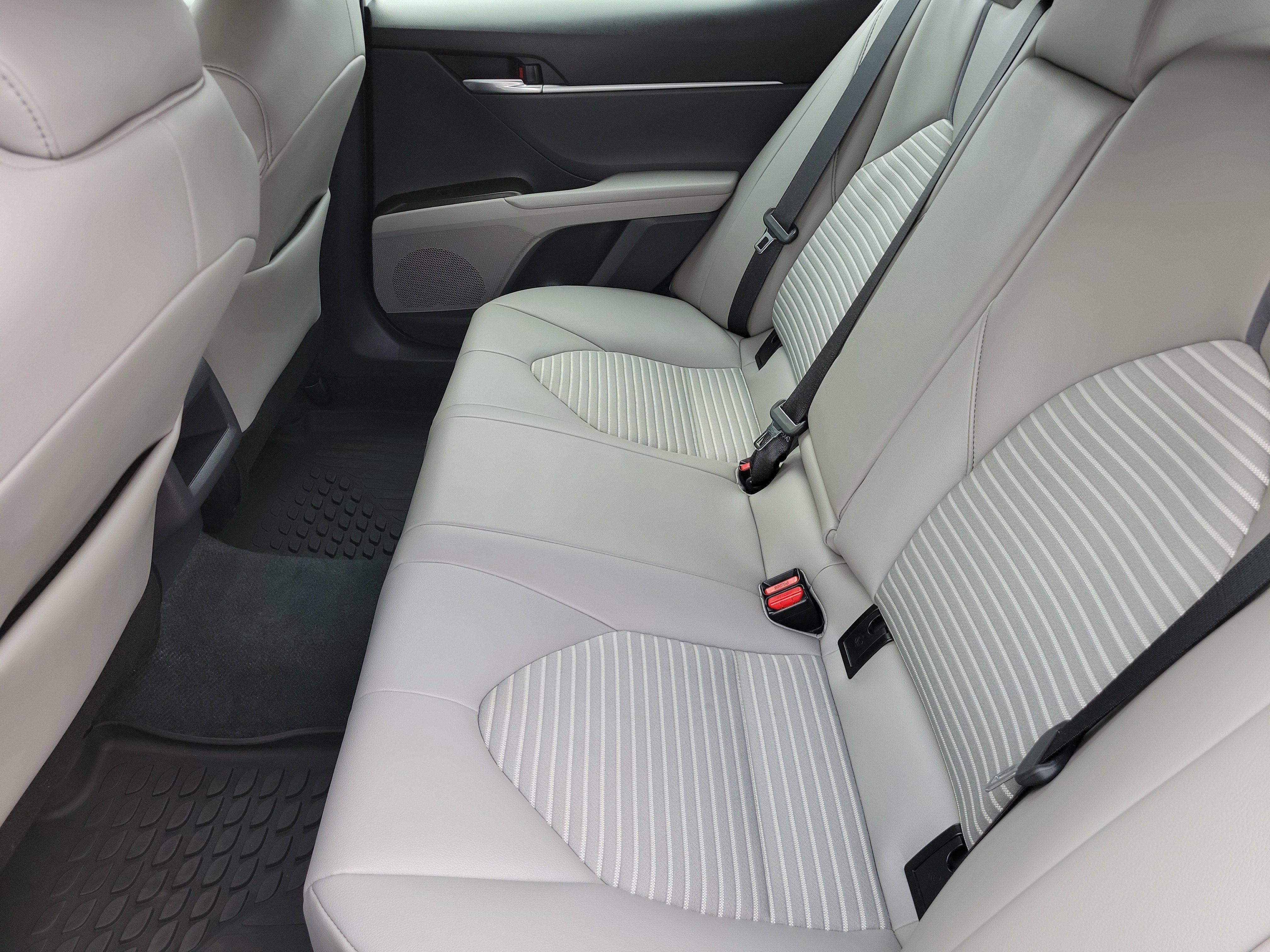 Used 2023 Toyota Camry SE image 12