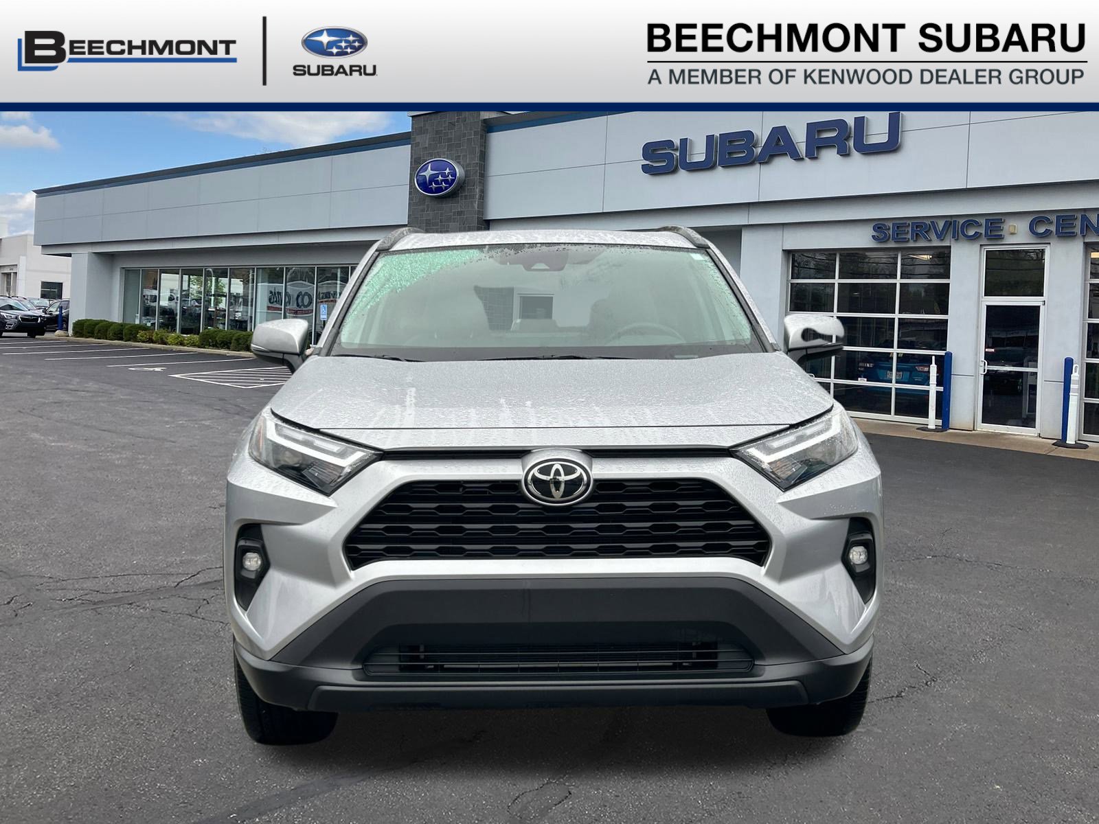 Used 2022 Toyota RAV4 XLE Premium image 2