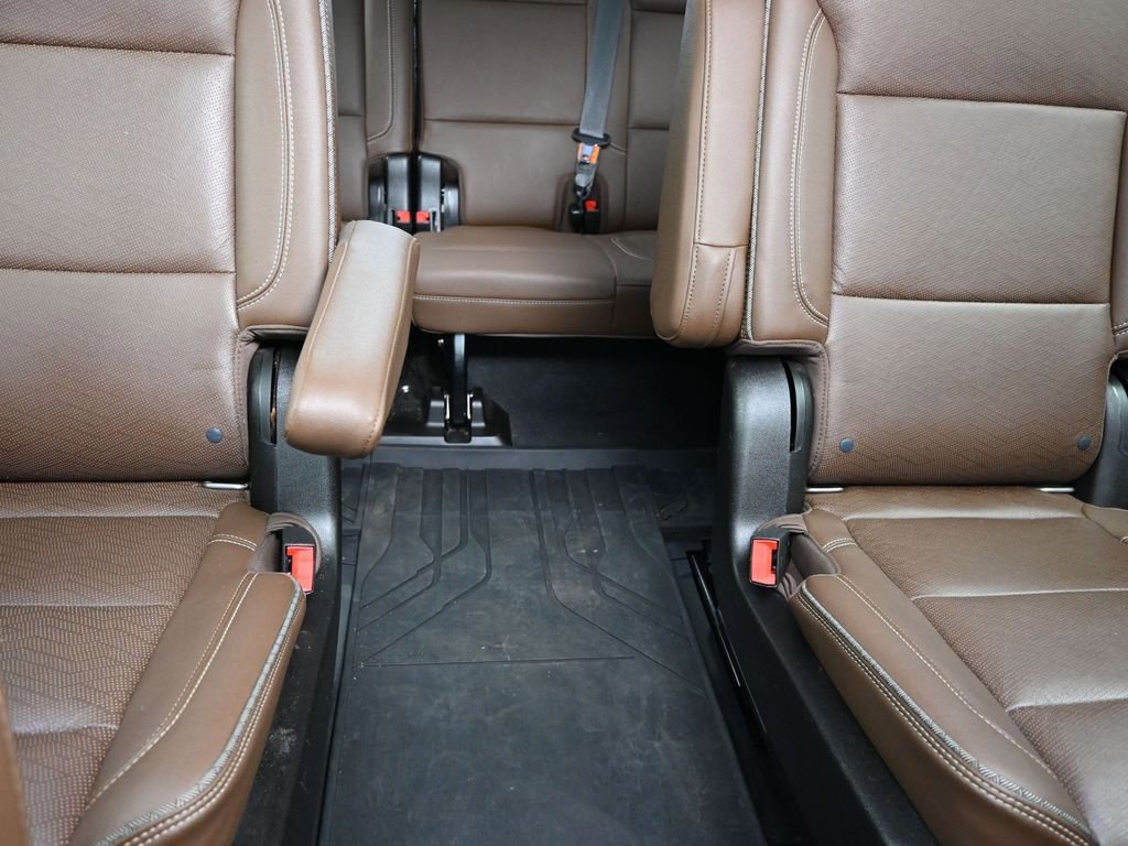 Used 2021 Chevrolet Tahoe High Country w/ Premium Package image 28