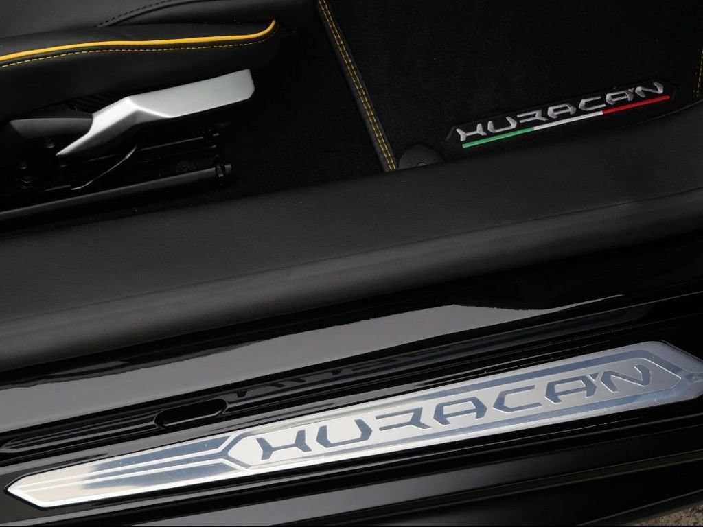 Used 2024 Lamborghini Huracan EVO AWD/4WD image 29