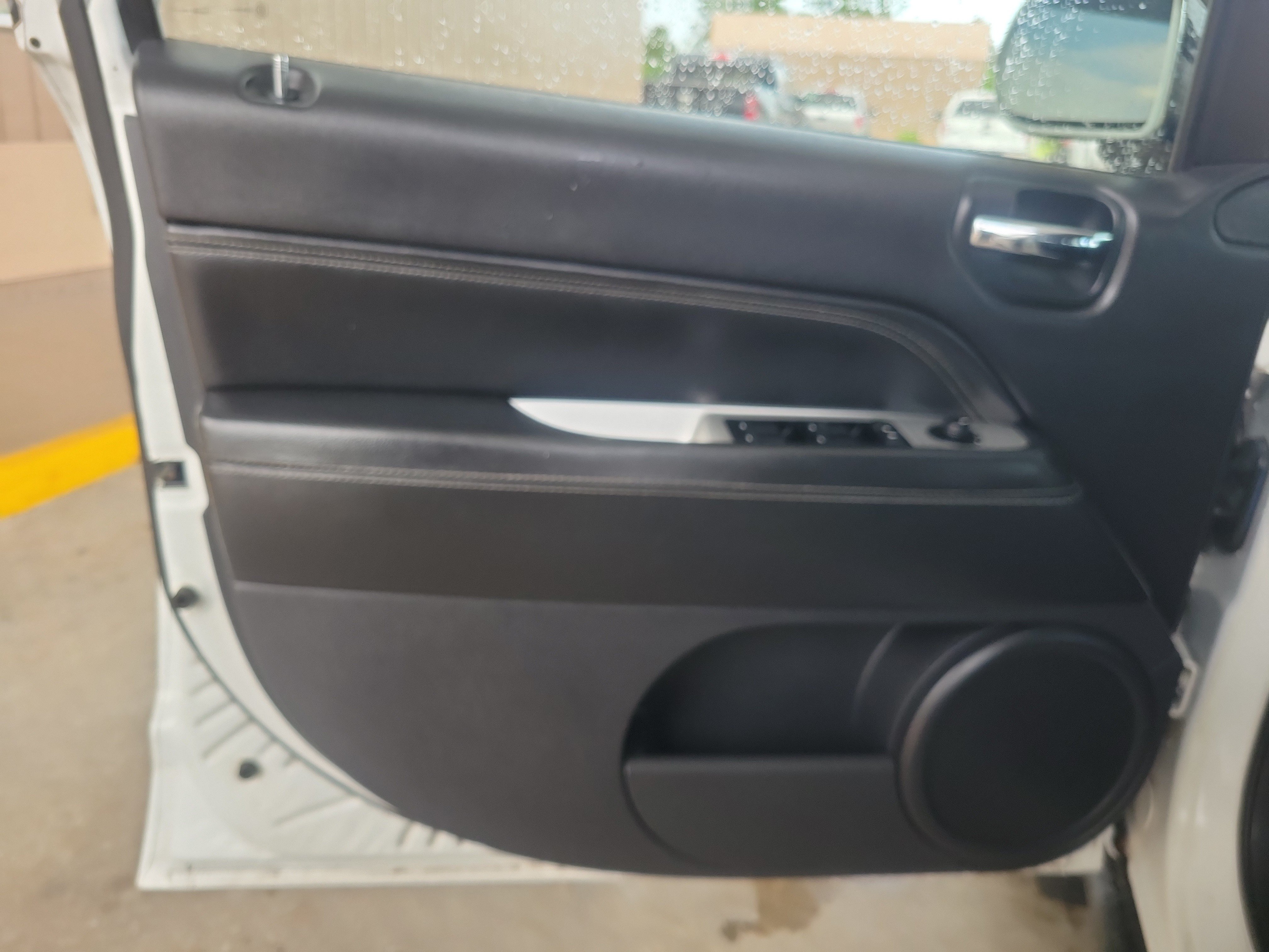 Used 2014 Jeep Compass Latitude w/ Sun/Sound Group FWD image 13