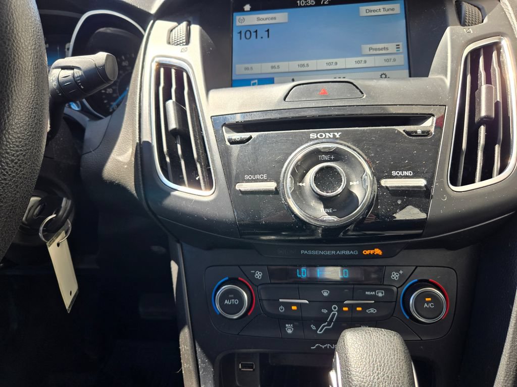 Used 2017 Ford Focus SEL FWD image 25