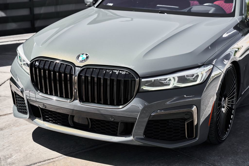 Used 2022 BMW M760i xDrive w/ Luxury Rear Seating Package image 6