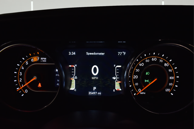 Used 2023 Jeep Wrangler Unlimited Sahara AWD/4WD image 23