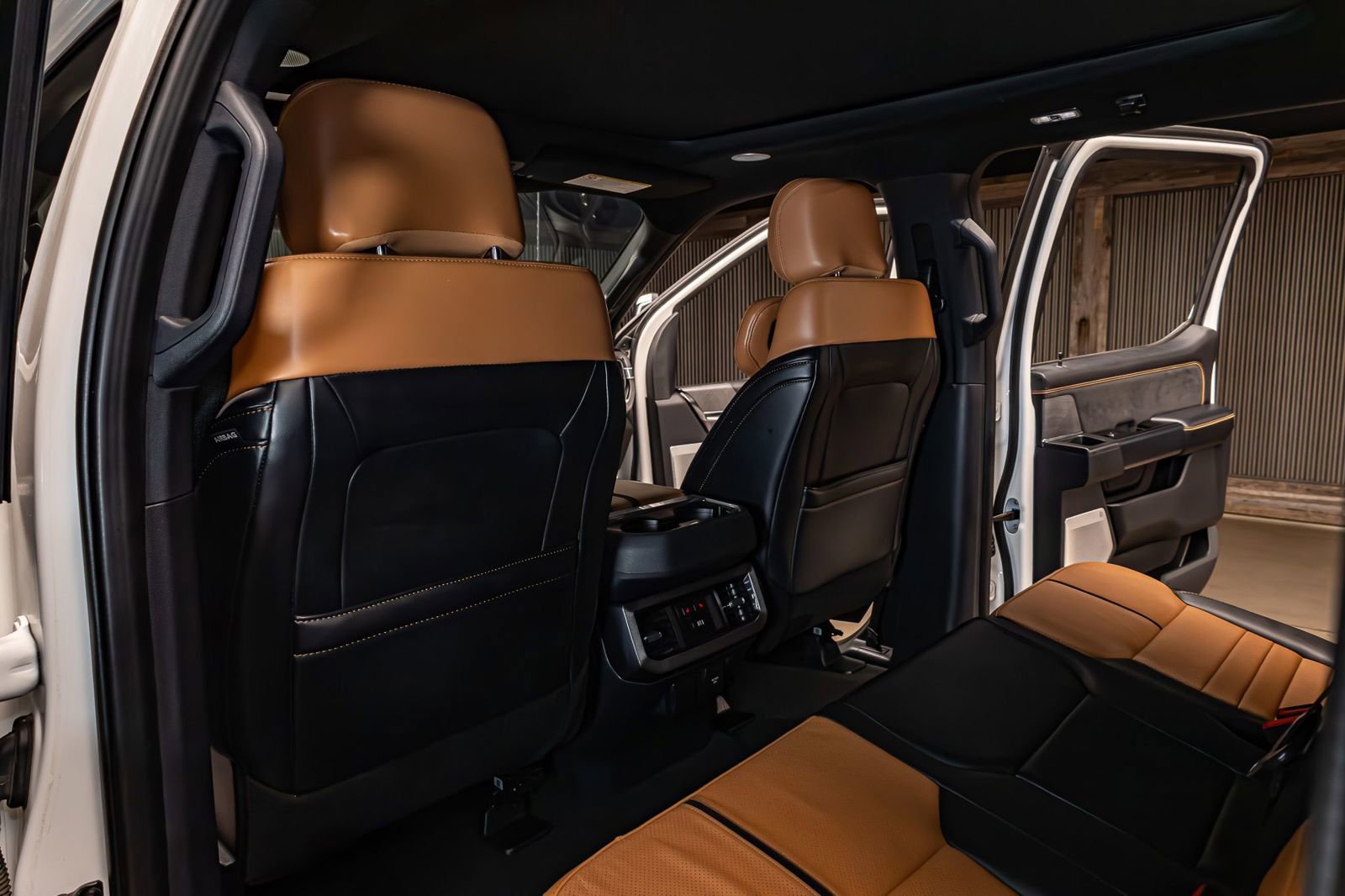 Used 2024 Ford F350 Platinum image 22