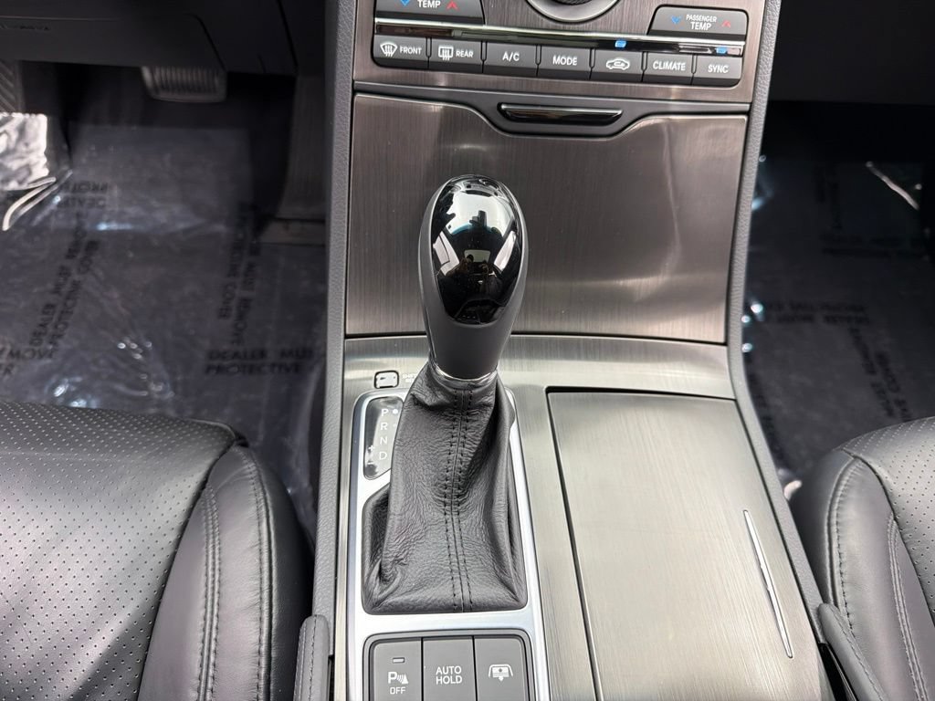 Used 2017 Hyundai Azera Limited FWD image 15