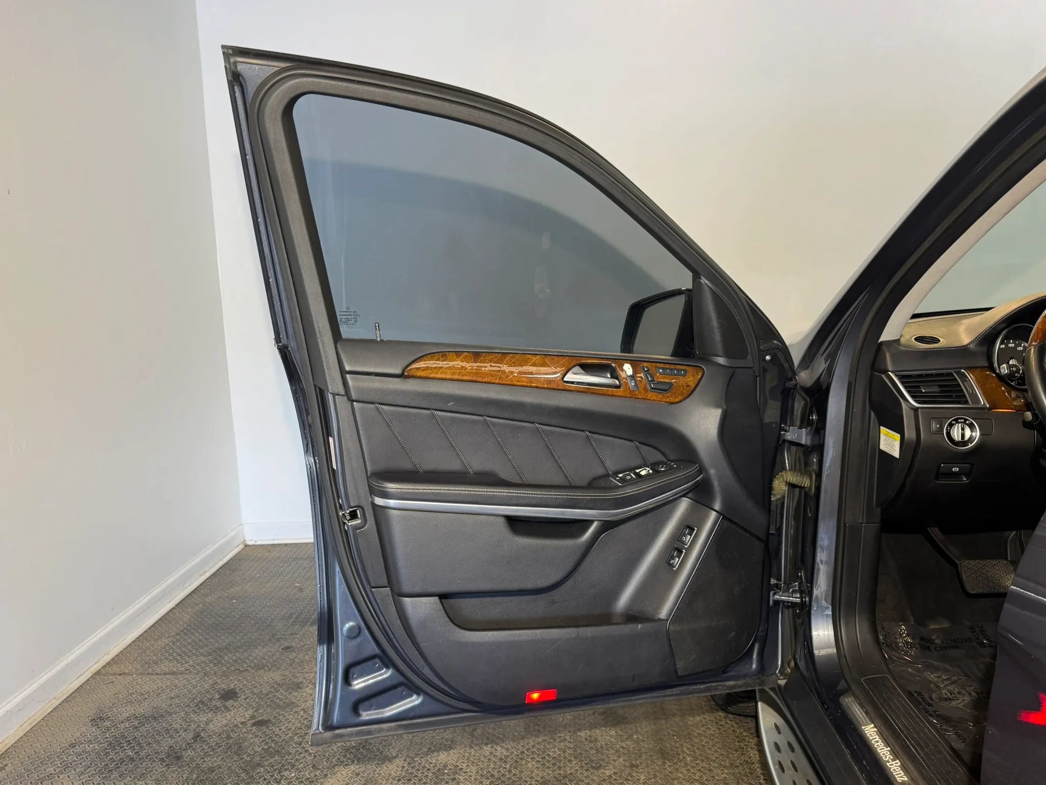 Used 2013 Mercedes-Benz GL 450 4MATIC image 7