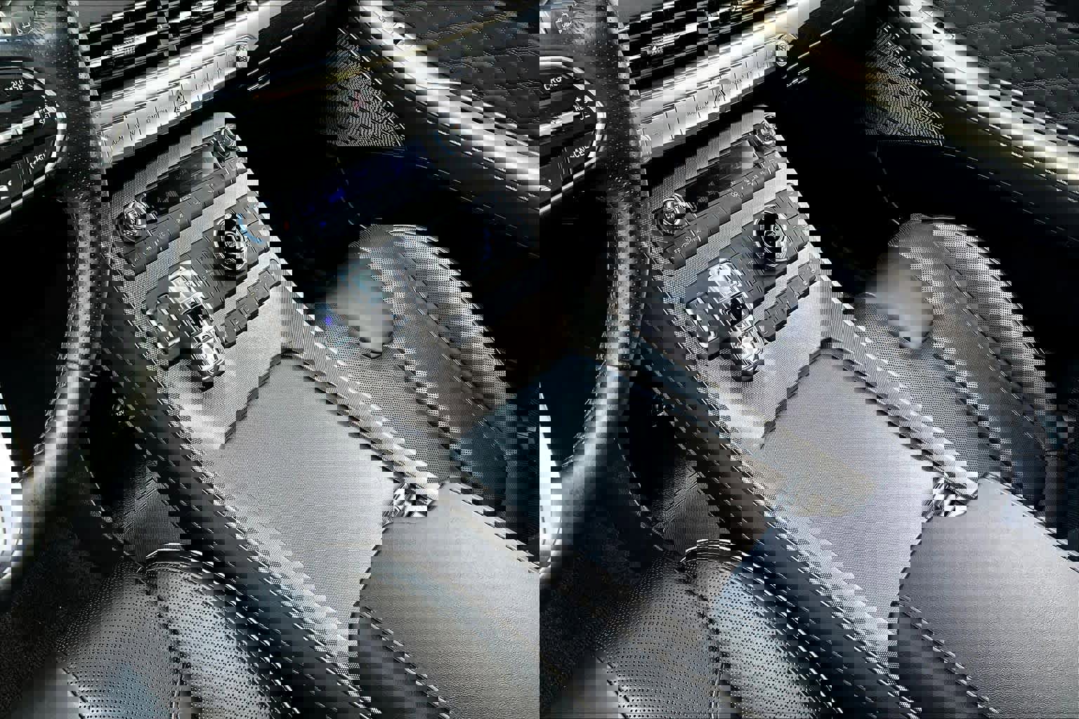 Used 2022 Hyundai Palisade Calligraphy image 14