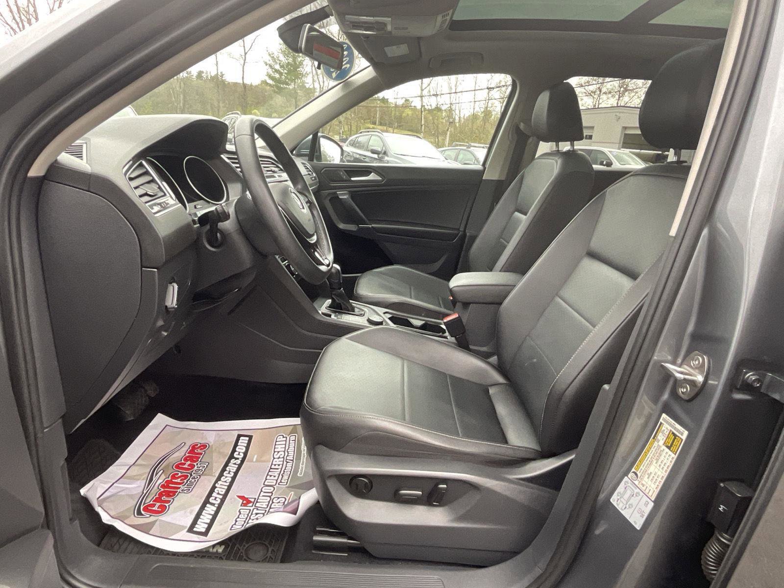 Used 2020 Volkswagen Tiguan SE w/ Panoramic Sunroof Package AWD/4WD image 11