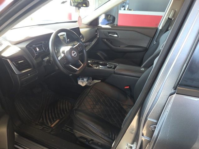 Used 2022 Nissan Rogue SV image 13