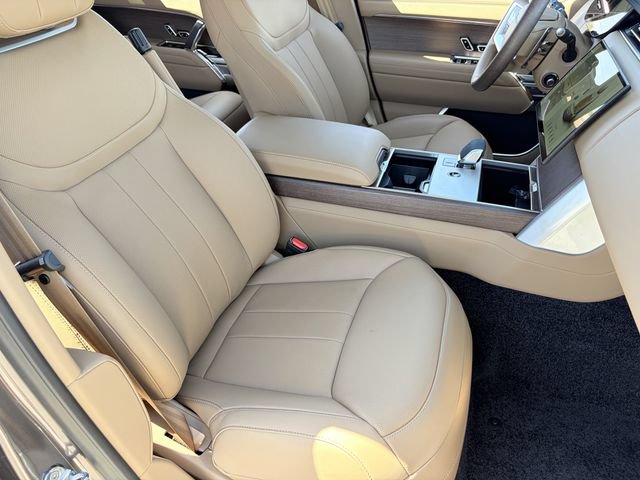 New 2026 Land Rover Range Rover Long Wheelbase SE AWD/4WD image 10
