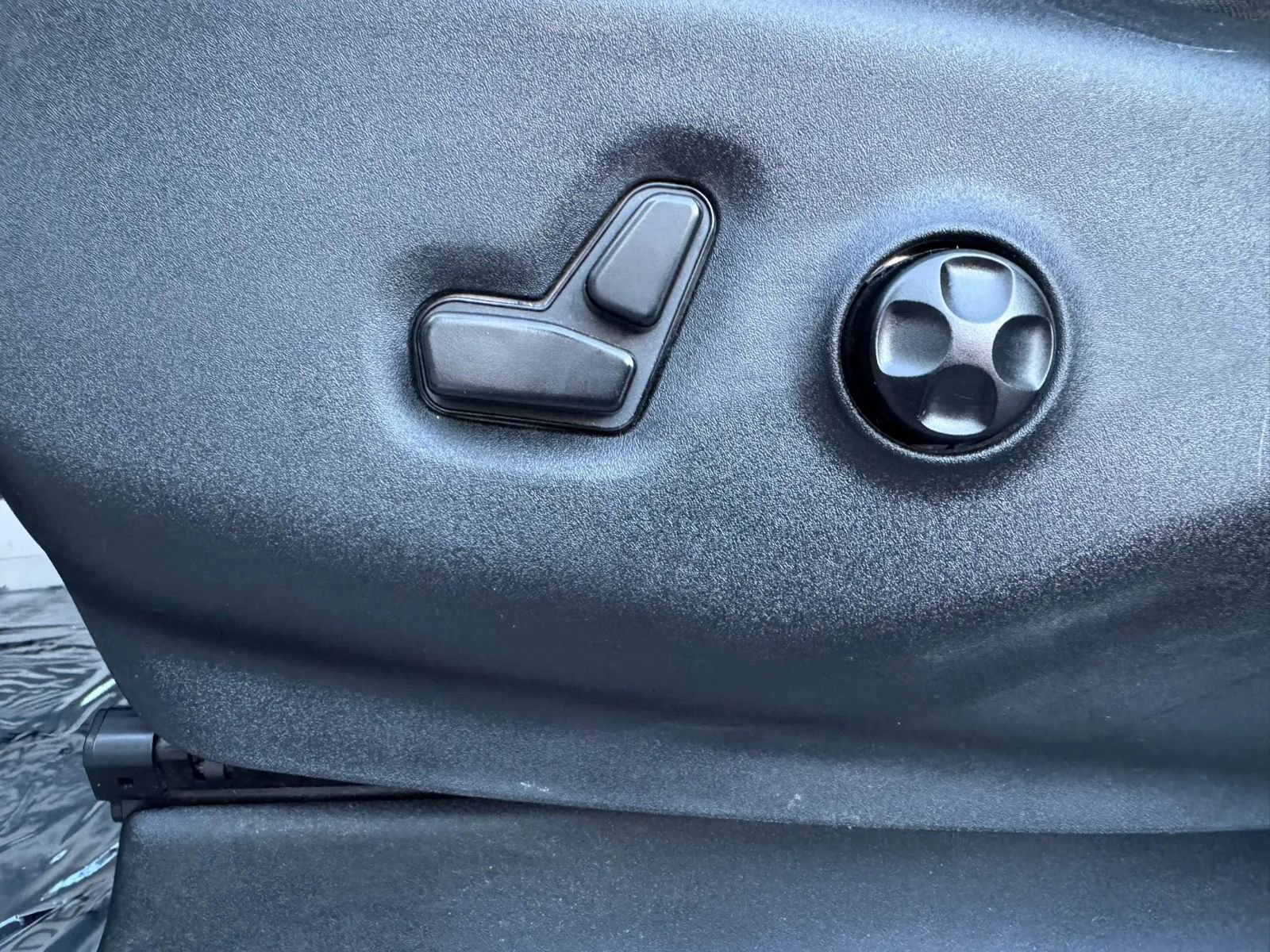 Used 2017 Chrysler Pacifica Touring-L Plus FWD image 24