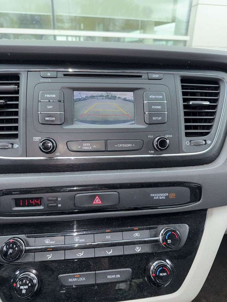 Used 2016 Kia Sedona LX w/ LX Convenience Package image 5