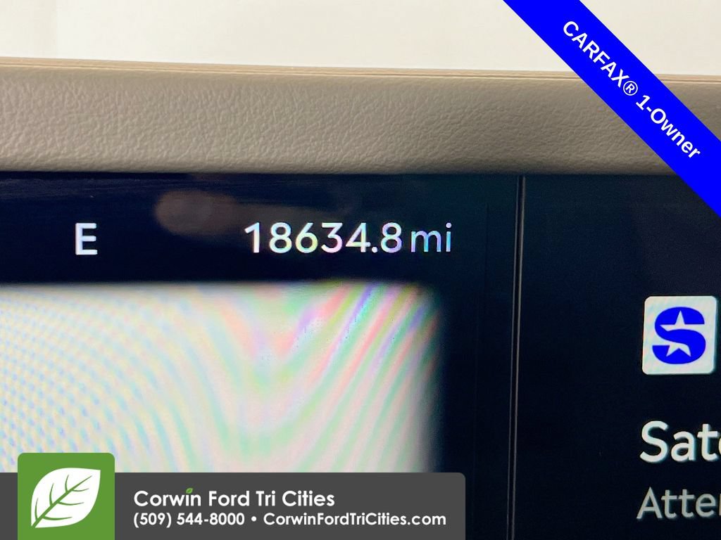 Used 2024 Lincoln Nautilus Reserve AWD/4WD image 2