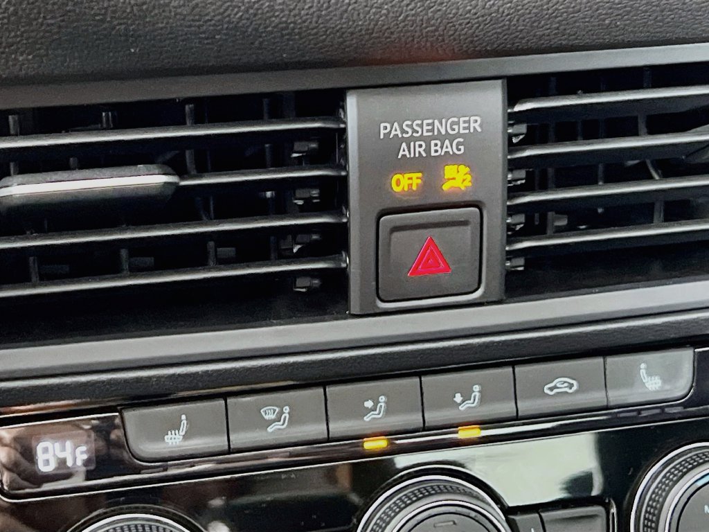 Used 2024 Volkswagen Jetta SE w/ Panoramic Sunroof Package FWD image 19