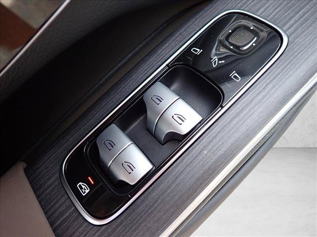 Used 2022 Mercedes-Benz EQS 580 4MATIC Sedan image 16