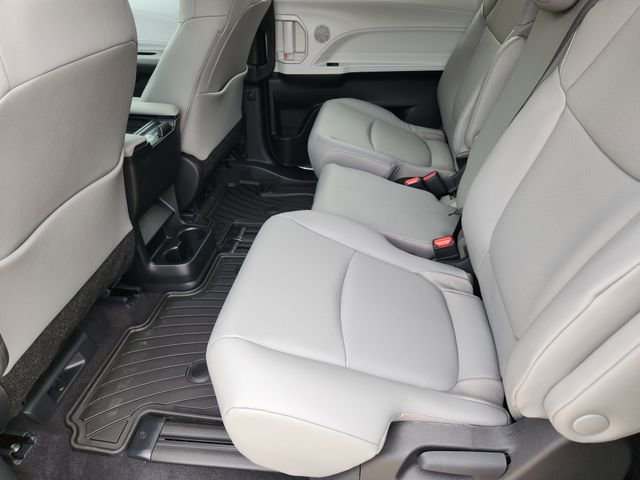 New 2026 Toyota Sienna XLE FWD image 23