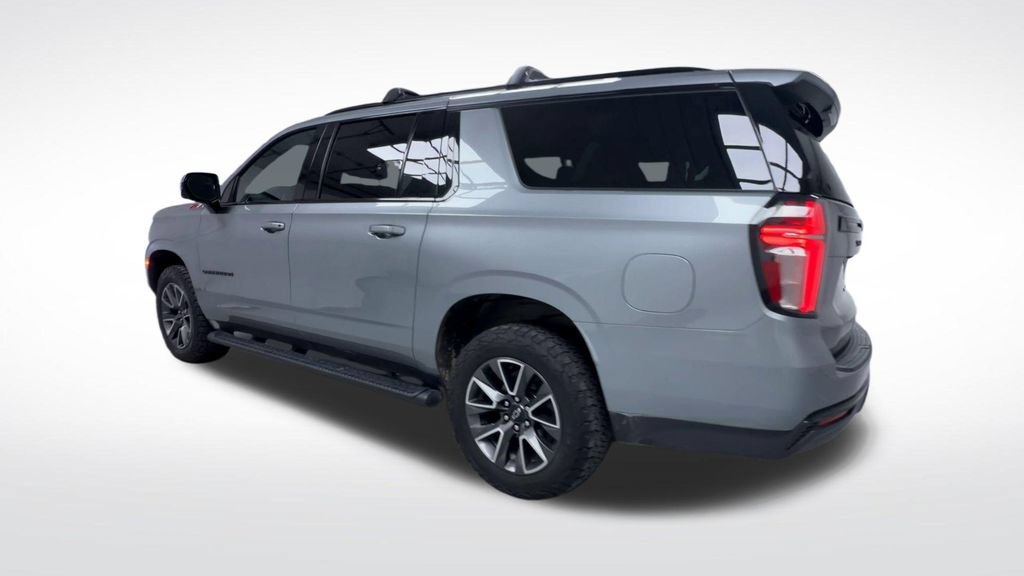 Used 2023 Chevrolet Suburban Z71 w/ Luxury Package AWD/4WD image 6