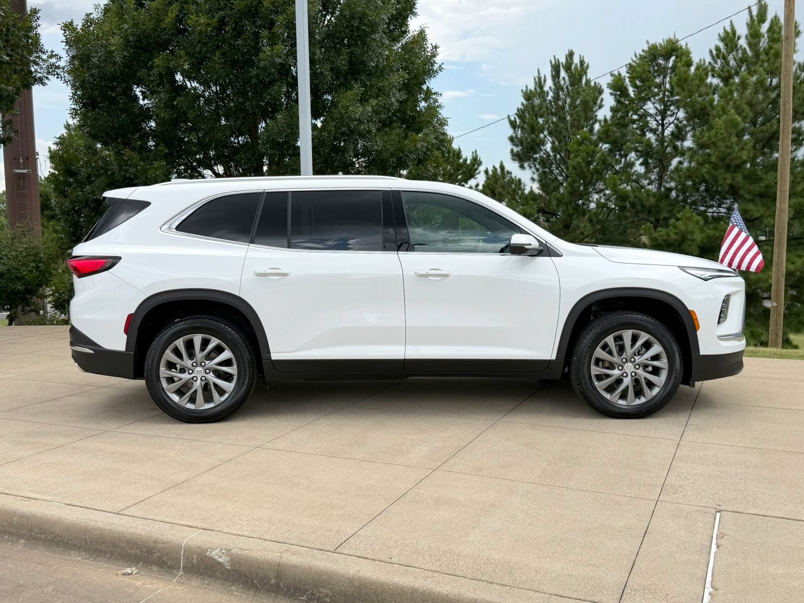 Used 2026 Buick Enclave Preferred FWD image 7