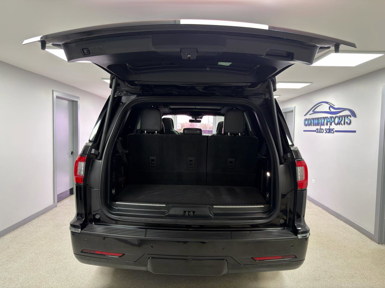 Used 2020 Lincoln Navigator Reserve w/ Luxury Package AWD/4WD image 37