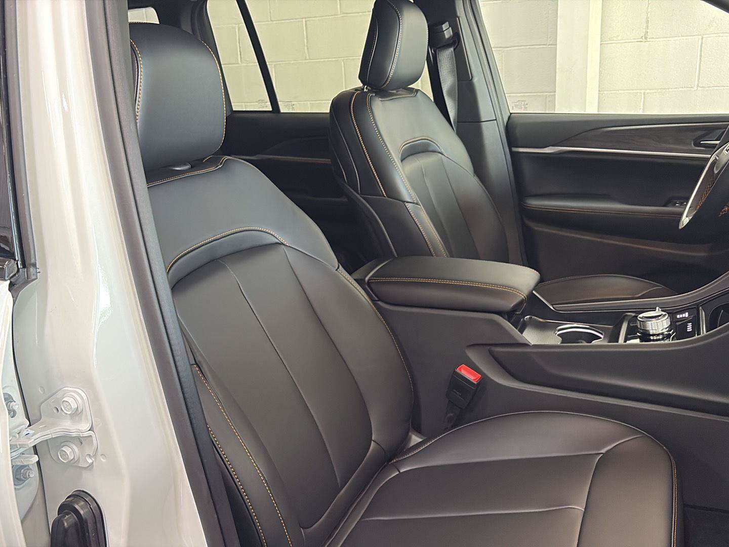 New 2026 Jeep Grand Cherokee Limited AWD/4WD image 24