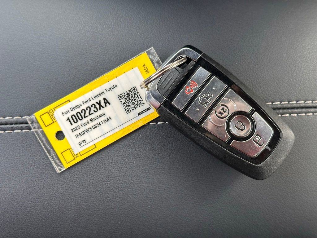 Used 2025 Ford Mustang GT Premium w/ GT Performance Package image 31