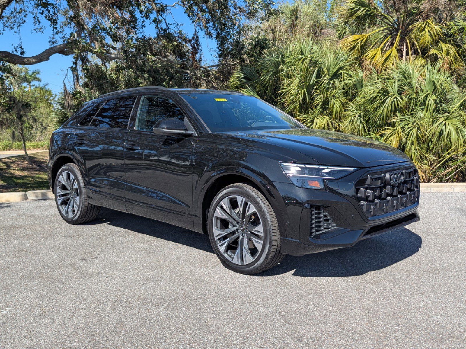 New 2025 Audi Q8 Premium image 1