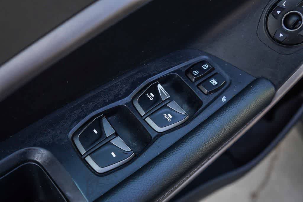 Used 2015 Hyundai Santa Fe Sport FWD image 20