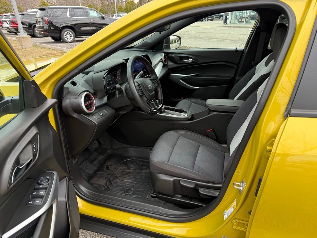 Used 2024 Chevrolet Trax RS w/ Driver Confidence Package image 12