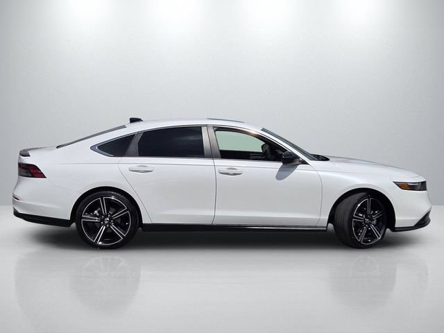 Used 2025 Honda Accord Sport image 3
