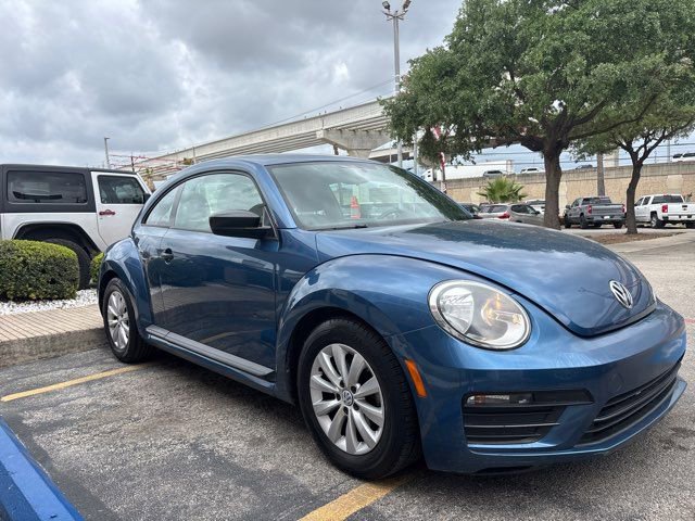 Used 2018 Volkswagen Beetle 2.0T S FWD image 6
