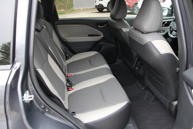 Used 2025 Subaru Forester Limited AWD/4WD image 37