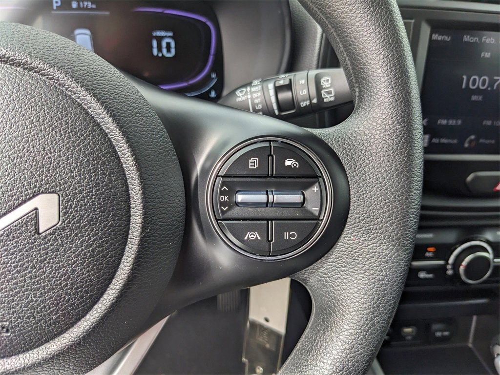 Certified 2025 Kia Soul LX image 30