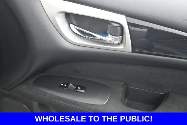 Used 2014 Nissan Pathfinder SV FWD image 31