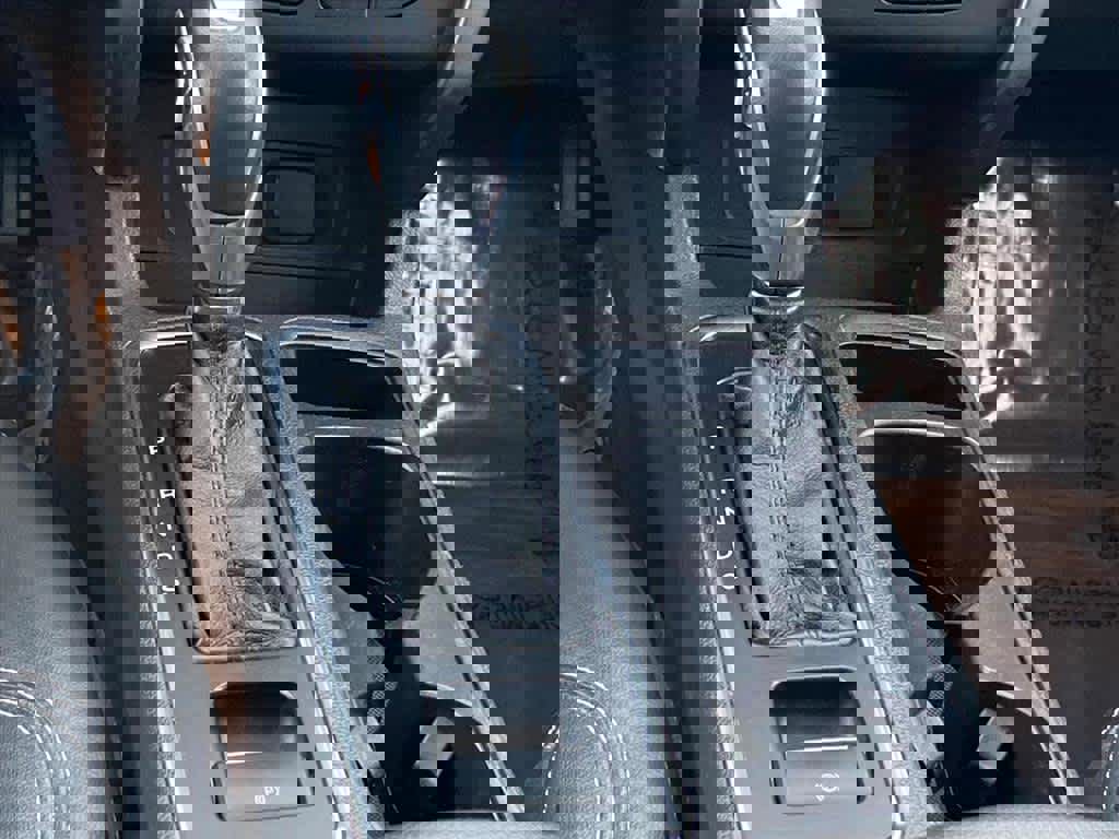 Used 2019 Ford Escape SEL image 12