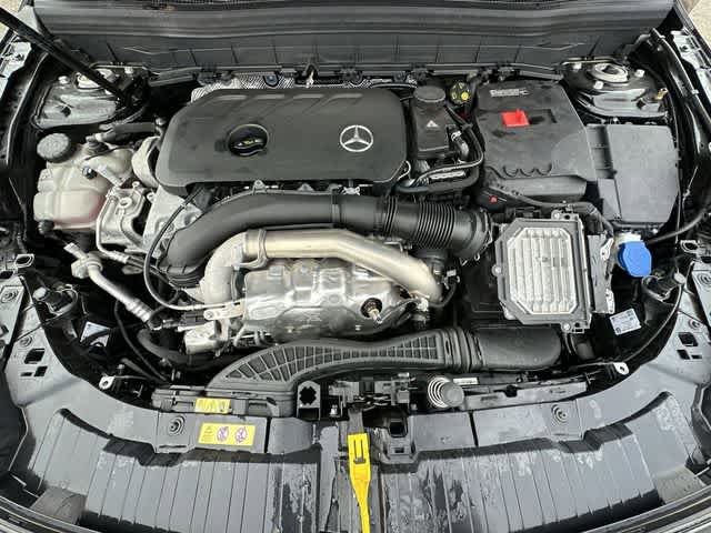 Used 2024 Mercedes-Benz GLB 250 4MATIC image 24