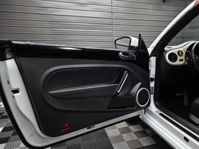 Used 2019 Volkswagen Beetle 2.0T Final Edition SEL FWD image 31