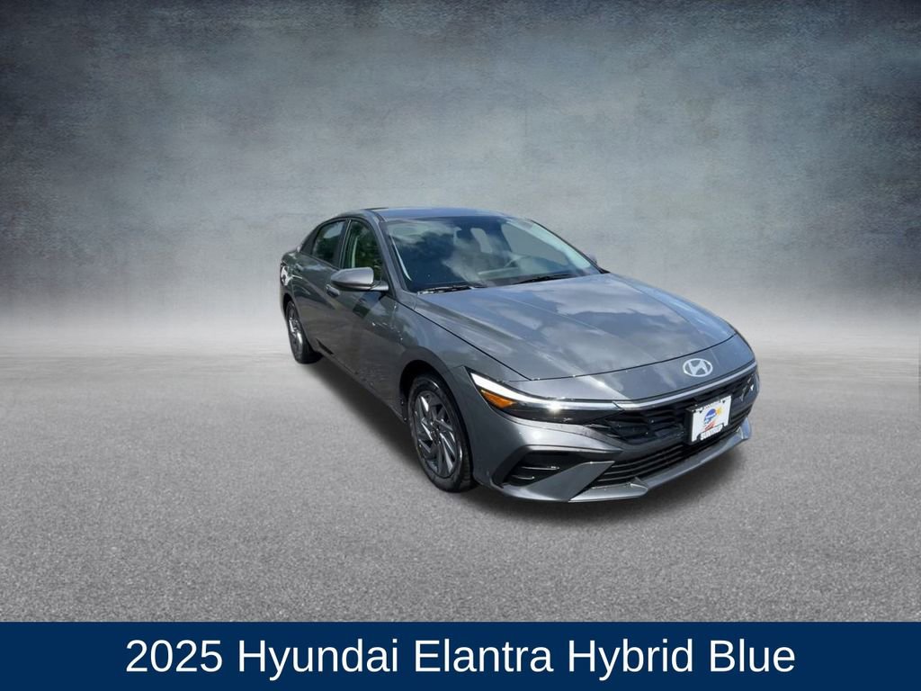 Used 2025 Hyundai Elantra Blue video 3