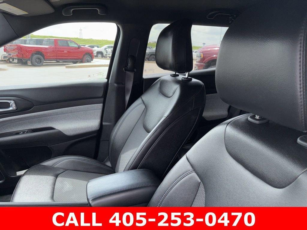 Used 2024 Jeep Compass Latitude AWD/4WD image 11