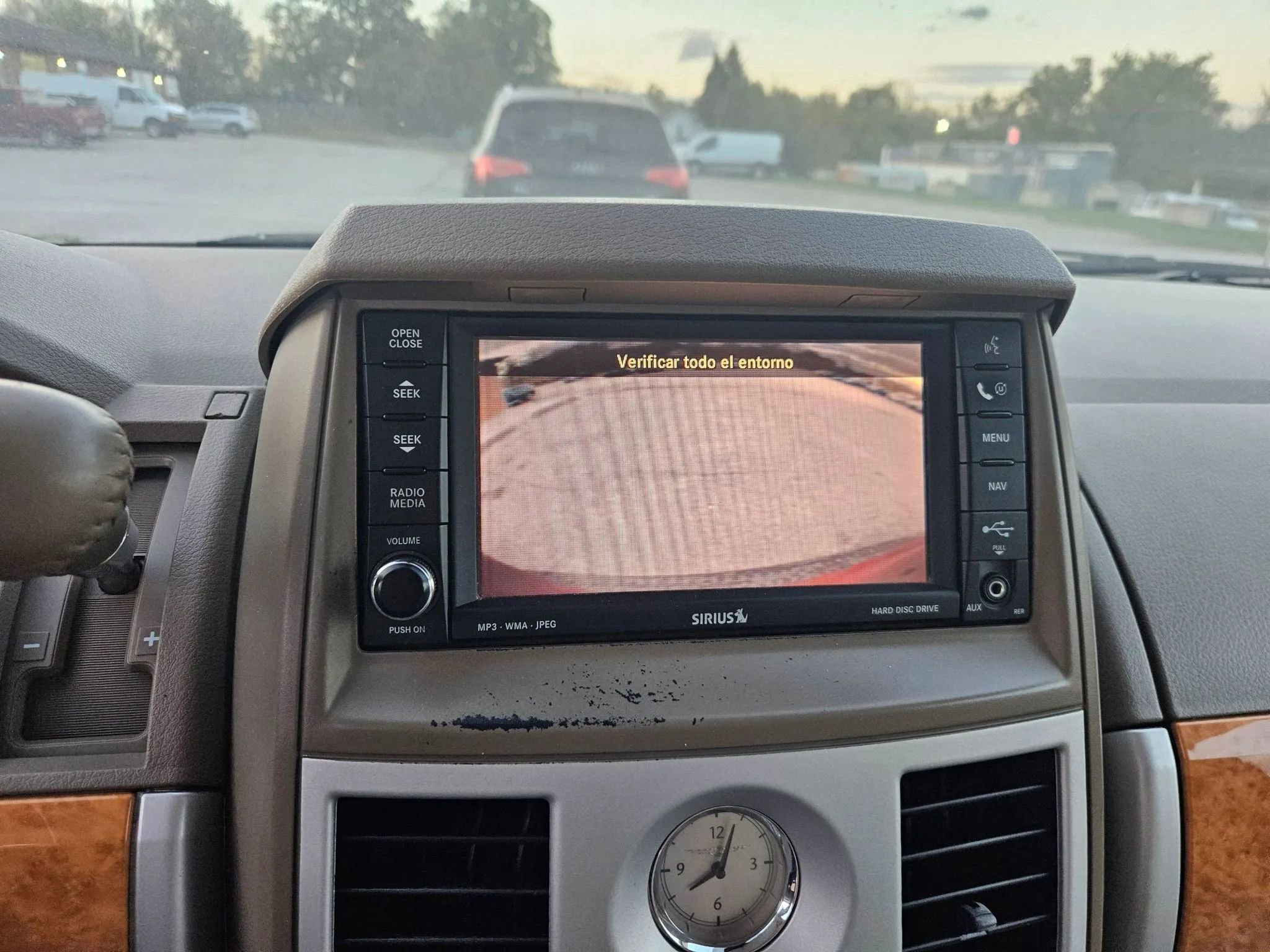 Used 2010 Chrysler Town & Country Limited FWD image 20