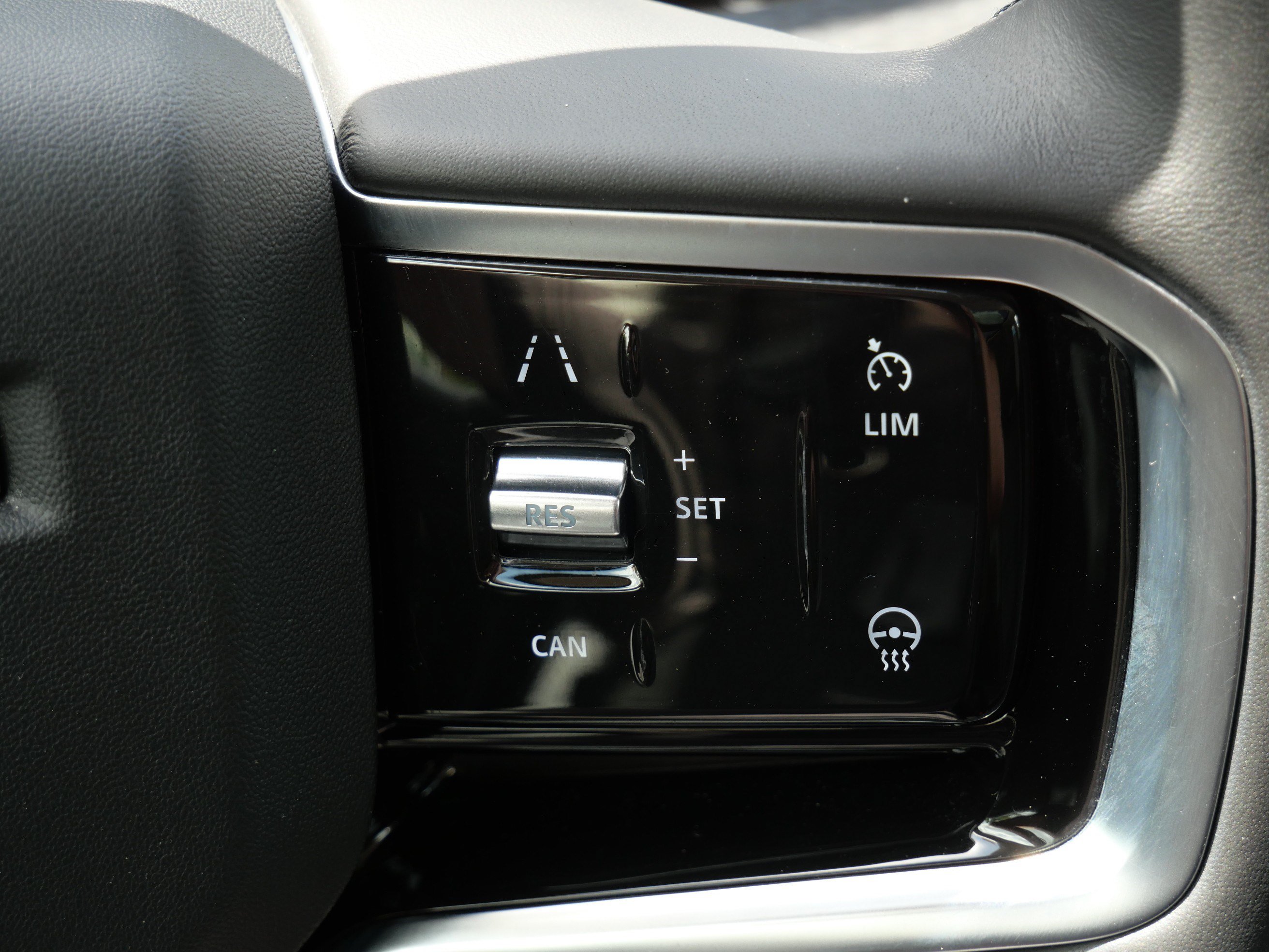 Used 2021 Land Rover Range Rover Evoque S AWD/4WD image 24