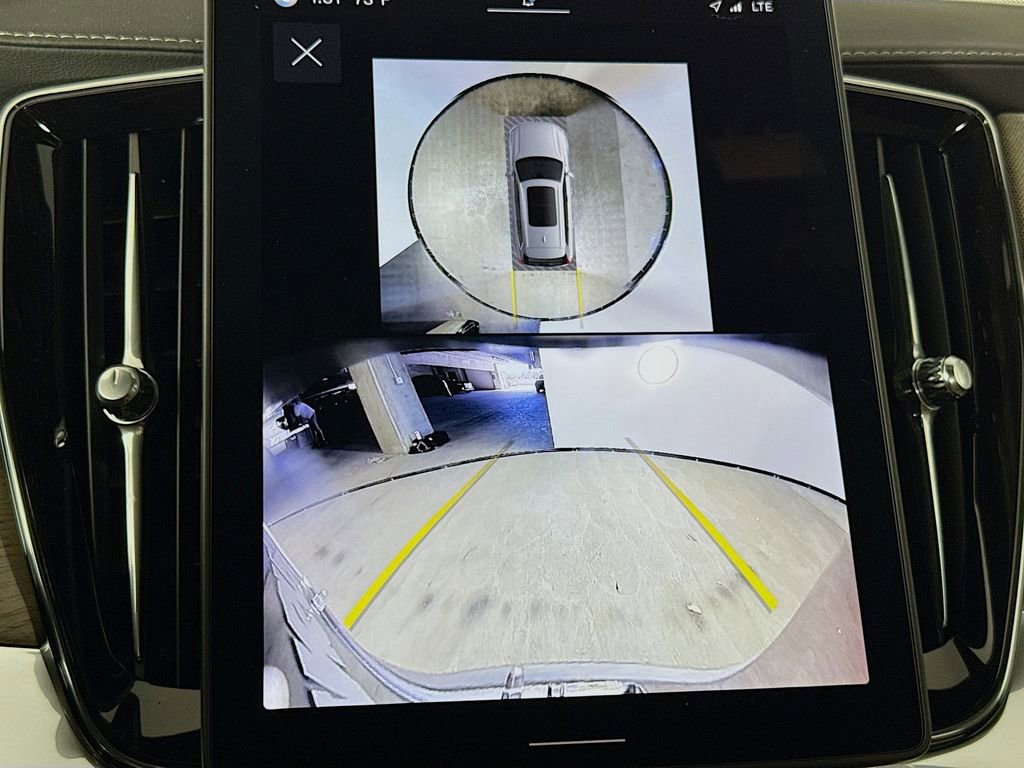 Used 2025 Volvo XC90 B5 Plus w/ Protection Package image 14