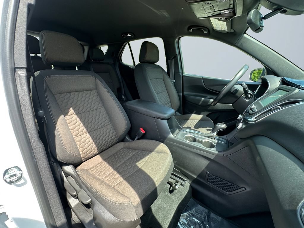 Used 2018 Chevrolet Equinox LT FWD image 15