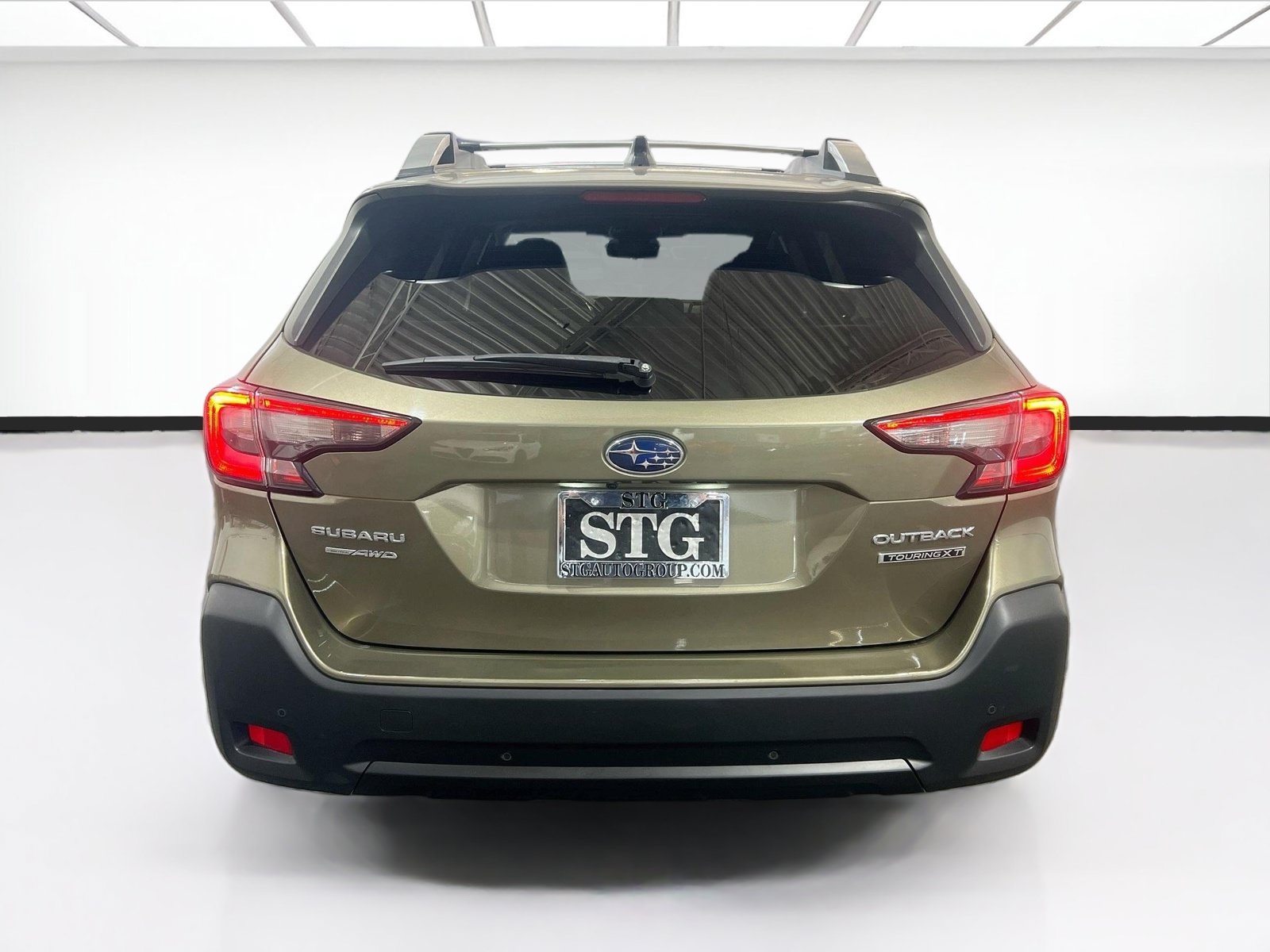 Used 2023 Subaru Outback Touring XT AWD/4WD image 5