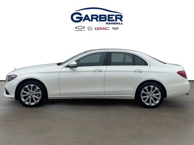 Used 2017 Mercedes-Benz E 300 4MATIC image 2