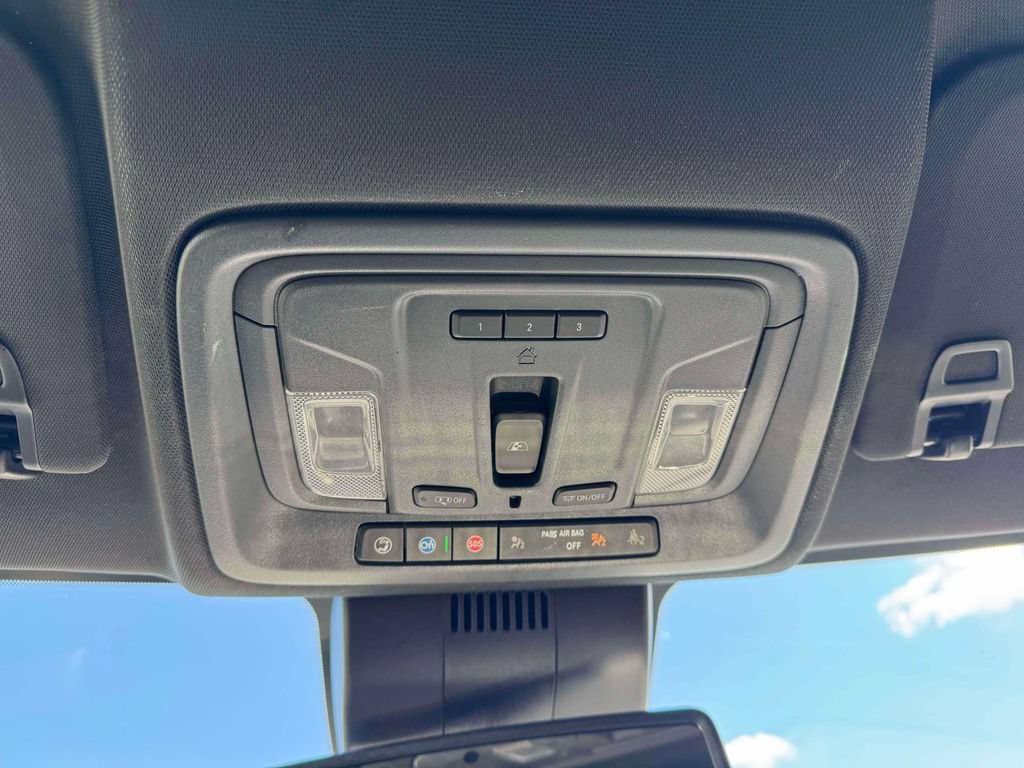 Used 2025 Chevrolet Silverado 3500 High Country AWD/4WD image 33